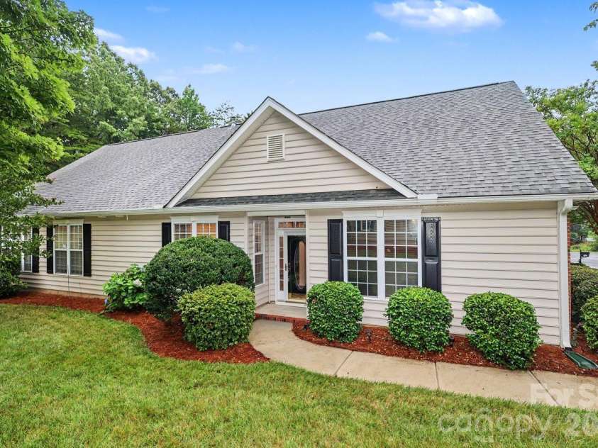 1669 Onyx Ridge, Fort Mill, SC 29708.  MLS# CAR4398188, YatesRealty ID 33155. 