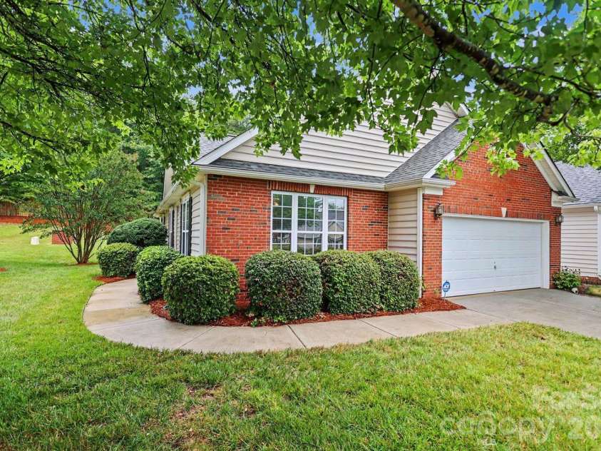 1669 Onyx Ridge, Fort Mill, SC 29708.  MLS# CAR4398188, YatesRealty ID 33155. 