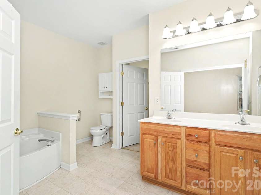 1669 Onyx Ridge, Fort Mill, SC 29708.  MLS# CAR4398188, YatesRealty ID 33155. 