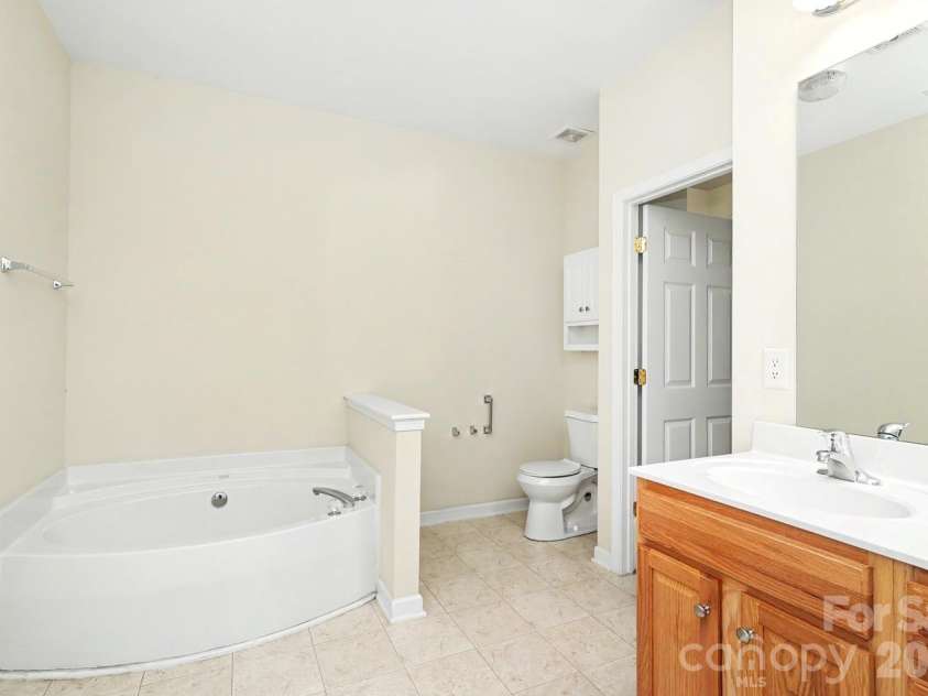1669 Onyx Ridge, Fort Mill, SC 29708.  MLS# CAR4398188, YatesRealty ID 33155. 