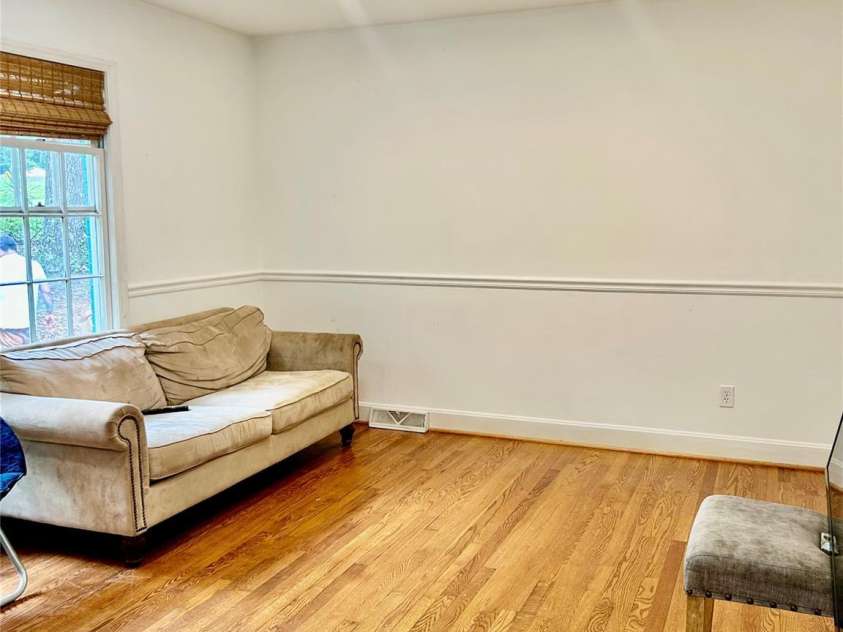 6708 Lynmont Drive, Charlotte, NC 28212.  MLS# CAR4294133, YatesRealty ID 33155. 