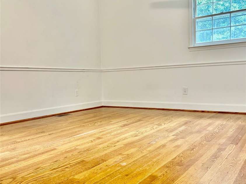 6708 Lynmont Drive, Charlotte, NC 28212.  MLS# CAR4294133, YatesRealty ID 33155. 