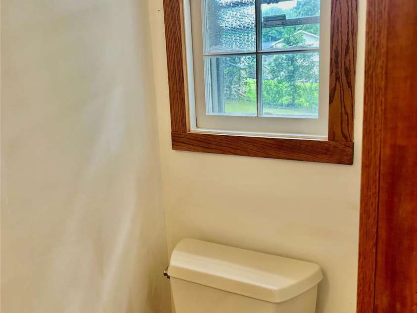 6708 Lynmont Drive, Charlotte, NC 28212.  MLS# CAR4294133, YatesRealty ID 33155. 
