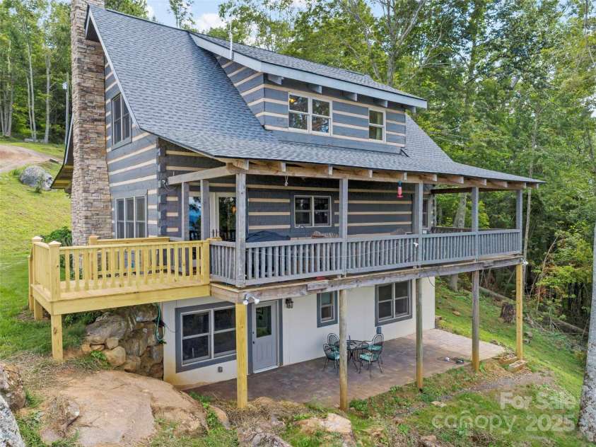 49 Cub Pass, Bakersville, NC 28705.  MLS# CAR4293997, YatesRealty ID 33156. 