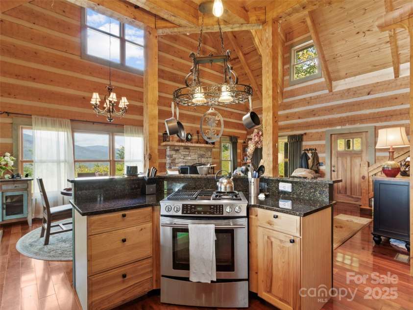 49 Cub Pass, Bakersville, NC 28705.  MLS# CAR4293997, YatesRealty ID 33156. 