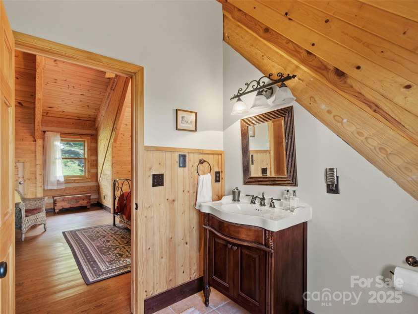 49 Cub Pass, Bakersville, NC 28705.  MLS# CAR4293997, YatesRealty ID 33156. 