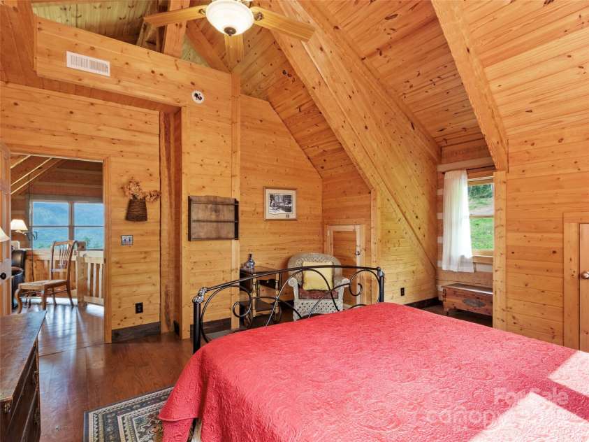 49 Cub Pass, Bakersville, NC 28705.  MLS# CAR4293997, YatesRealty ID 33156. 