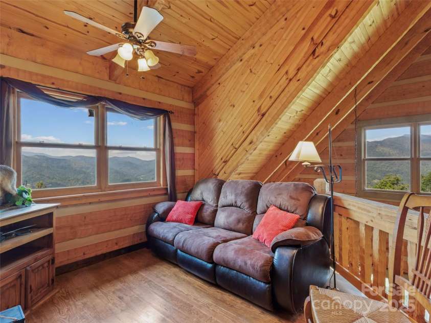 49 Cub Pass, Bakersville, NC 28705.  MLS# CAR4293997, YatesRealty ID 33156. 