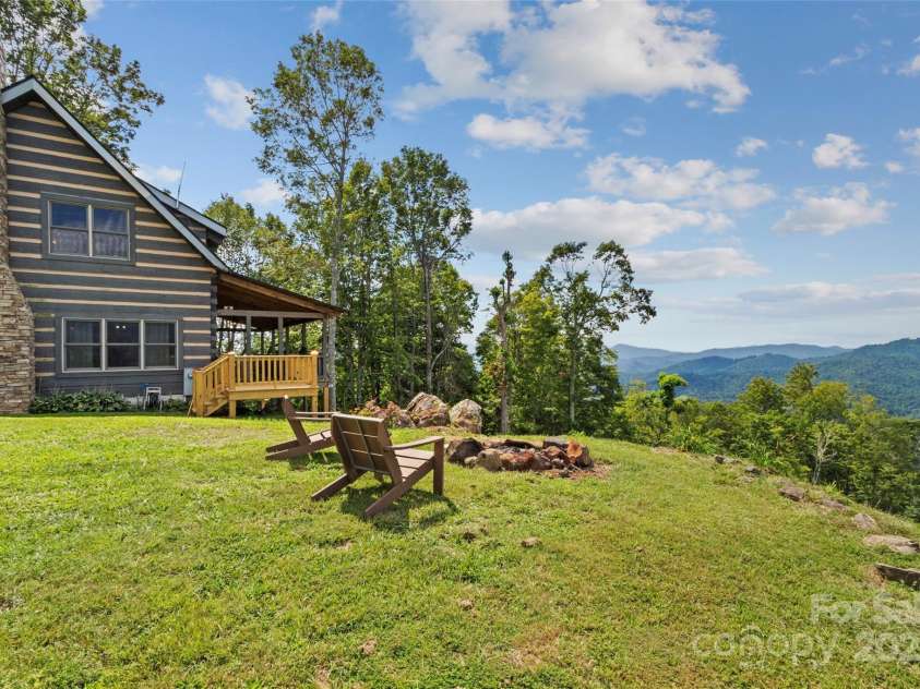 49 Cub Pass, Bakersville, NC 28705.  MLS# CAR4293997, YatesRealty ID 33156. 