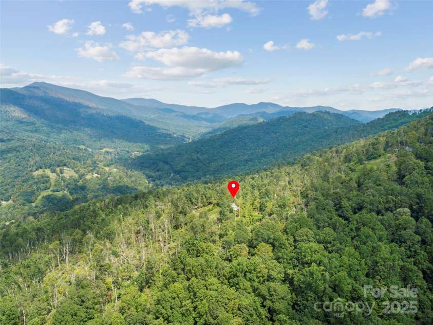 49 Cub Pass, Bakersville, NC 28705.  MLS# CAR4293997, YatesRealty ID 33156. 