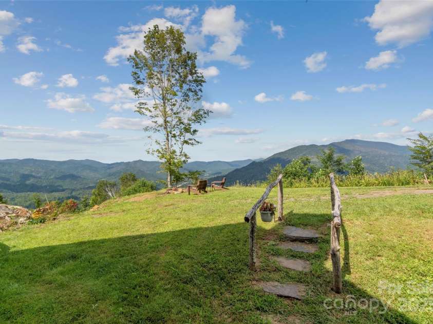 49 Cub Pass, Bakersville, NC 28705.  MLS# CAR4293997, YatesRealty ID 33156. 