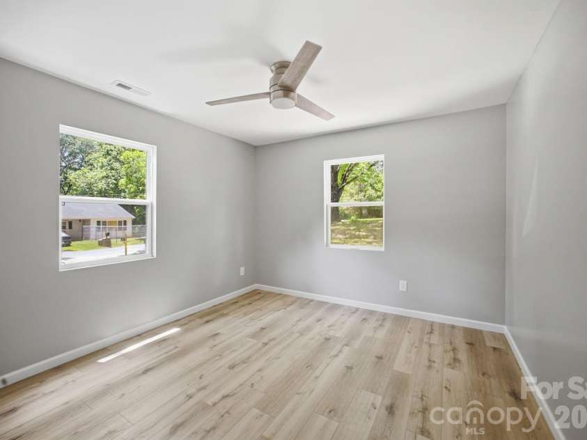 934 Brandon Street, Gastonia, NC 28052.  MLS# CAR4398204, YatesRealty ID 33156. 