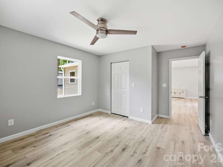 934 Brandon Street, Gastonia, NC 28052.  MLS# CAR4398204, YatesRealty ID 33156. 