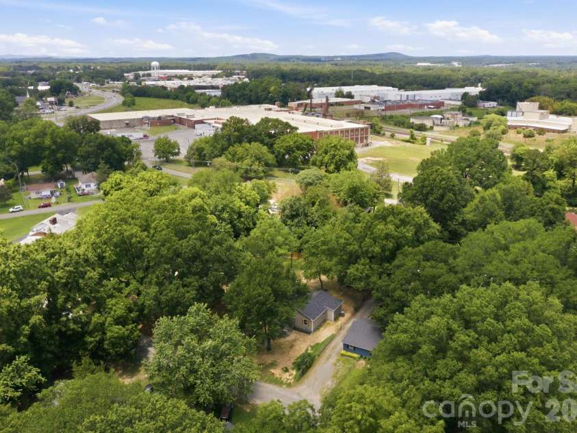 934 Brandon Street, Gastonia, NC 28052.  MLS# CAR4398204, YatesRealty ID 33156. 