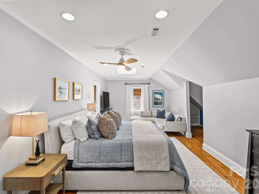 1505 Worthington Avenue, Charlotte, NC 28203.  MLS# CAR4395927, YatesRealty ID 33159. 