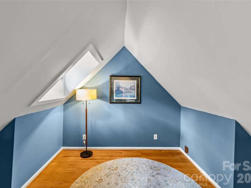 1505 Worthington Avenue, Charlotte, NC 28203.  MLS# CAR4395927, YatesRealty ID 33159. 
