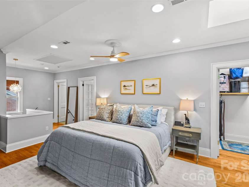 1505 Worthington Avenue, Charlotte, NC 28203.  MLS# CAR4395927, YatesRealty ID 33159. 