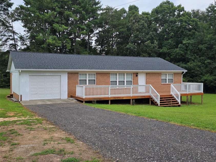 584 Southside Church Road, Lincolnton, NC 28092.  MLS# CAR4279327, YatesRealty ID 3316. 