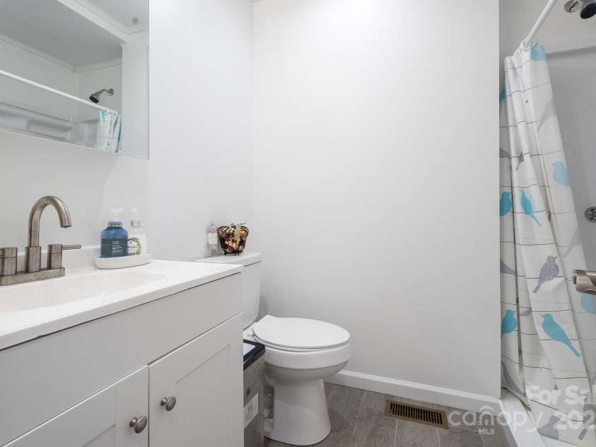 584 Southside Church Road, Lincolnton, NC 28092.  MLS# CAR4279327, YatesRealty ID 3316. 