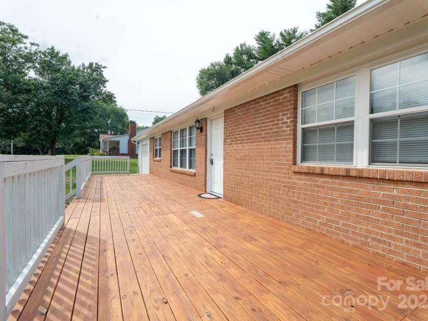 584 Southside Church Road, Lincolnton, NC 28092.  MLS# CAR4279327, YatesRealty ID 3316. 