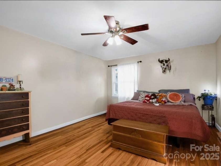81 Jericho Drive, Tryon, NC 28782.  MLS# CAR4294582, YatesRealty ID 3316. Primary Bedroom