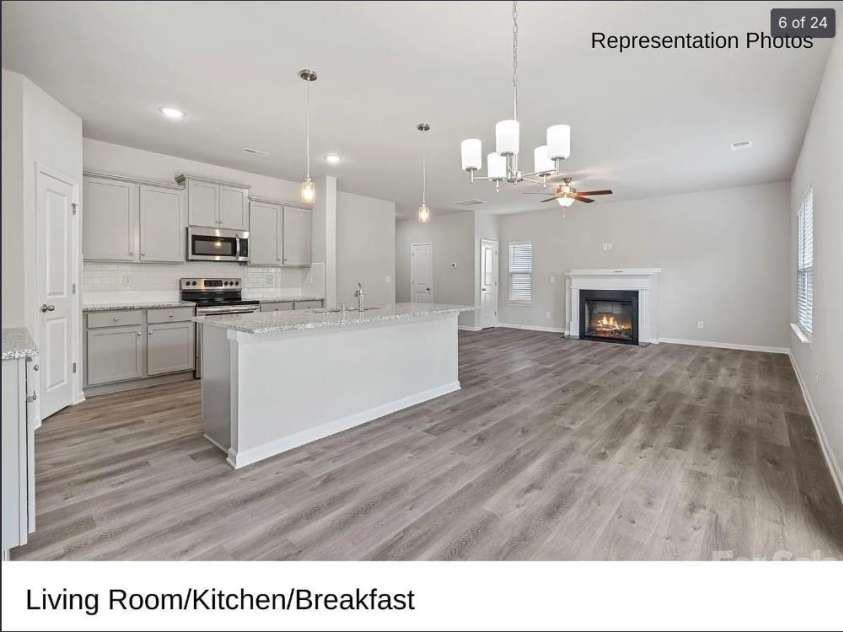 4213 Stoneygreen Lane, Charlotte, NC 28215.  MLS# CAR4395697, YatesRealty ID 33160. 