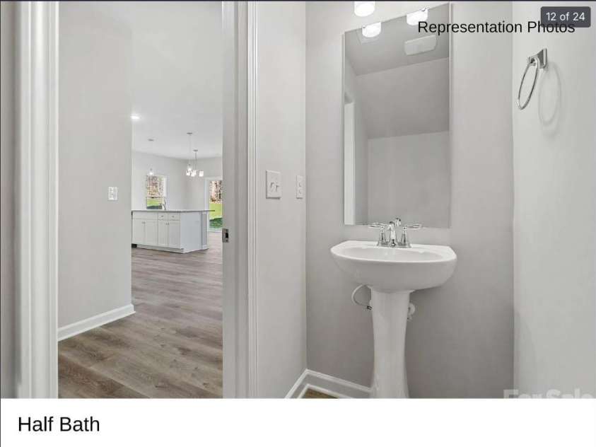 4213 Stoneygreen Lane, Charlotte, NC 28215.  MLS# CAR4395697, YatesRealty ID 33160. 