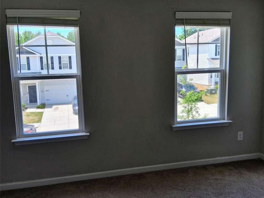 4213 Stoneygreen Lane, Charlotte, NC 28215.  MLS# CAR4428163, YatesRealty ID 33160. 