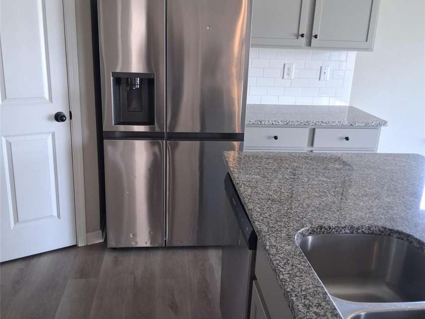 4213 Stoneygreen Lane, Charlotte, NC 28215.  MLS# CAR4428163, YatesRealty ID 33160. 