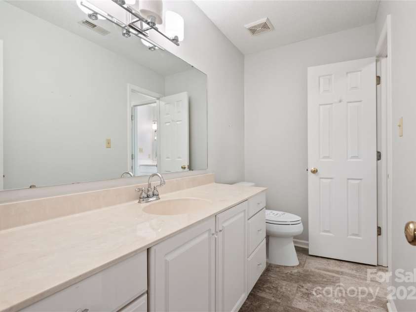 1838 Robinwood Road, Gastonia, NC 28054.  MLS# CAR4294347, YatesRealty ID 33162. 