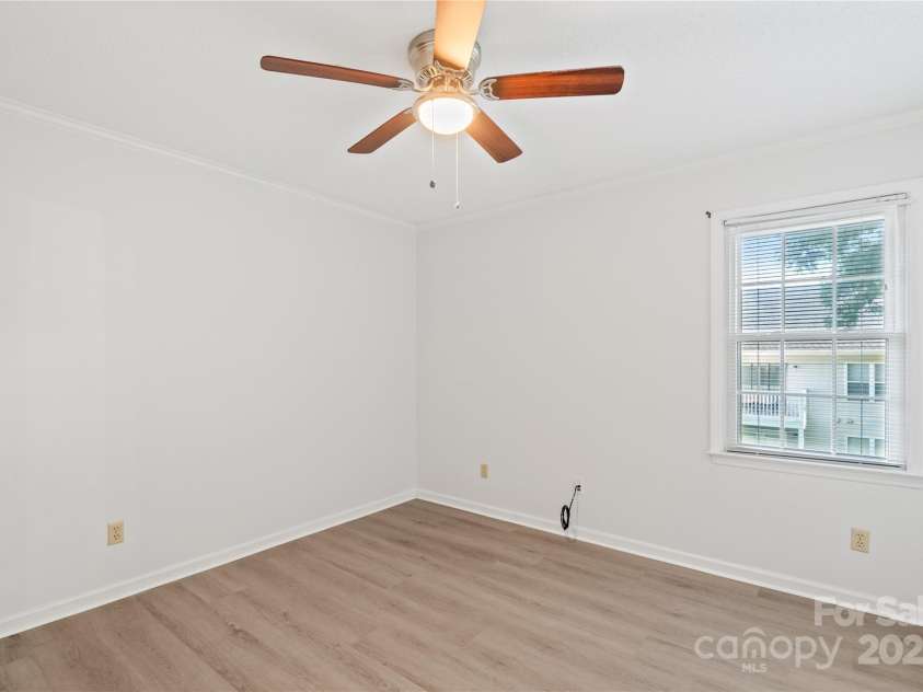 1838 Robinwood Road, Gastonia, NC 28054.  MLS# CAR4294347, YatesRealty ID 33162. 