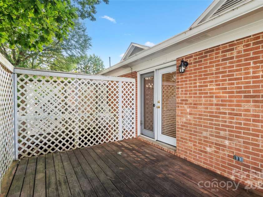 1838 Robinwood Road, Gastonia, NC 28054.  MLS# CAR4294347, YatesRealty ID 33162. 