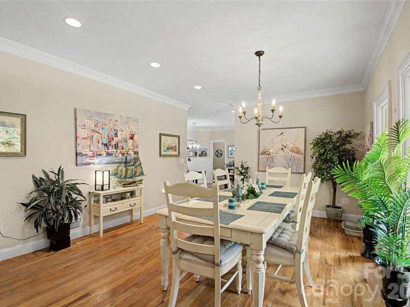 312 Benjamin Way, Hendersonville, NC 28792.  MLS# CAR4396877, YatesRealty ID 33162. 