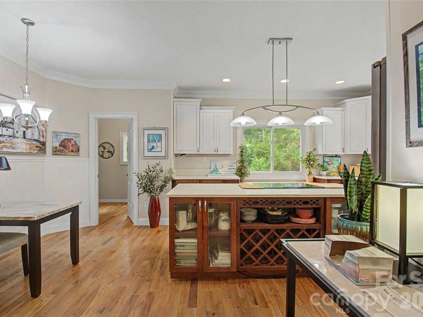312 Benjamin Way, Hendersonville, NC 28792.  MLS# CAR4396877, YatesRealty ID 33162. 