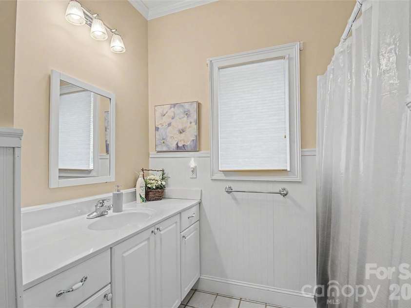 312 Benjamin Way, Hendersonville, NC 28792.  MLS# CAR4396877, YatesRealty ID 33162. 