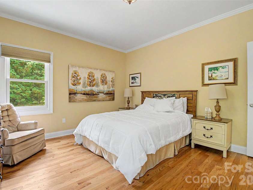 312 Benjamin Way, Hendersonville, NC 28792.  MLS# CAR4396877, YatesRealty ID 33162. 