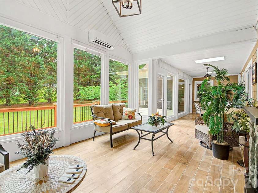 312 Benjamin Way, Hendersonville, NC 28792.  MLS# CAR4396877, YatesRealty ID 33162. 