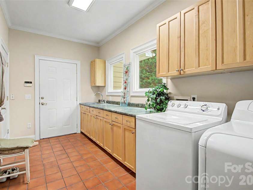 312 Benjamin Way, Hendersonville, NC 28792.  MLS# CAR4396877, YatesRealty ID 33162. 