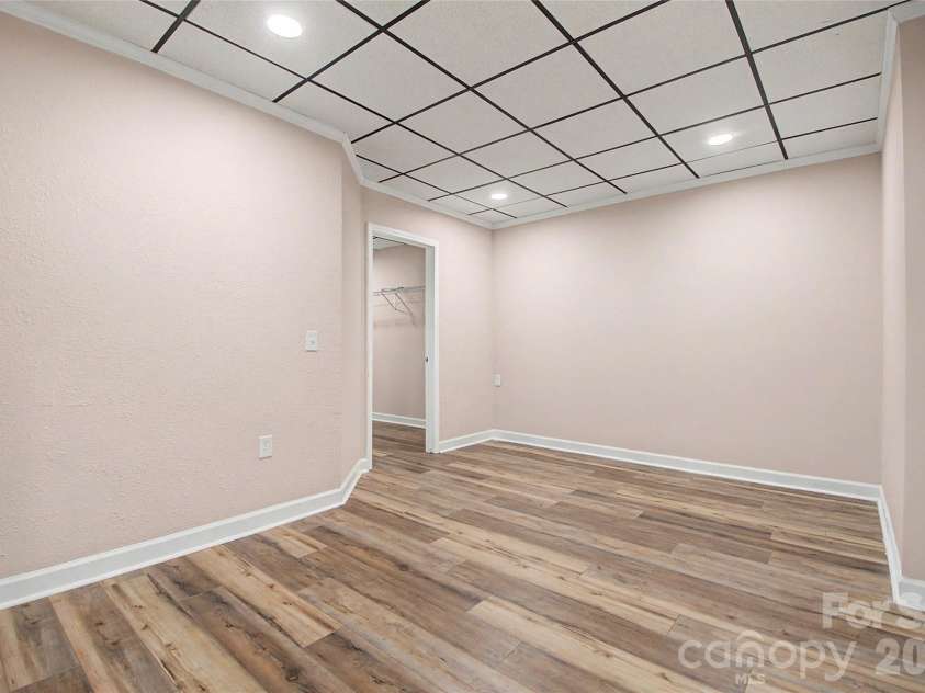 312 Benjamin Way, Hendersonville, NC 28792.  MLS# CAR4396877, YatesRealty ID 33162. 