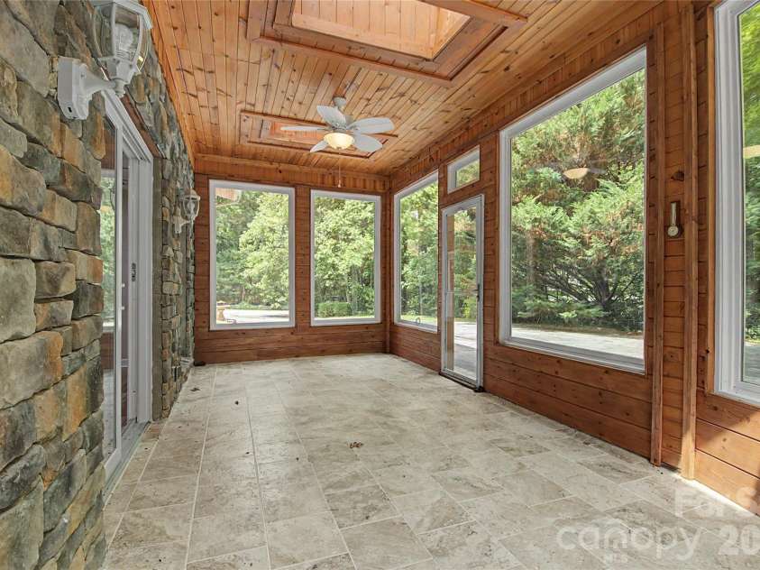 312 Benjamin Way, Hendersonville, NC 28792.  MLS# CAR4396877, YatesRealty ID 33162. 