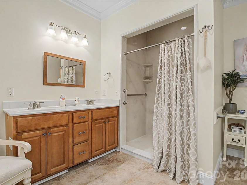 312 Benjamin Way, Hendersonville, NC 28792.  MLS# CAR4396877, YatesRealty ID 33162. 