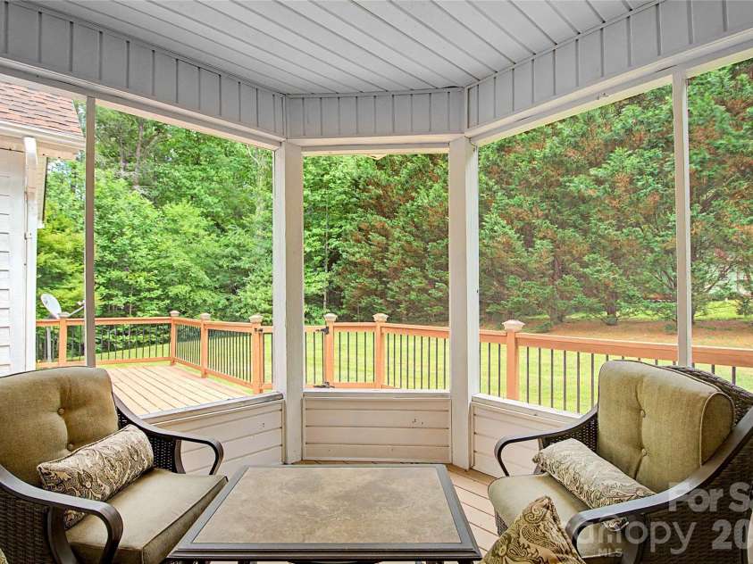 312 Benjamin Way, Hendersonville, NC 28792.  MLS# CAR4396877, YatesRealty ID 33162. 