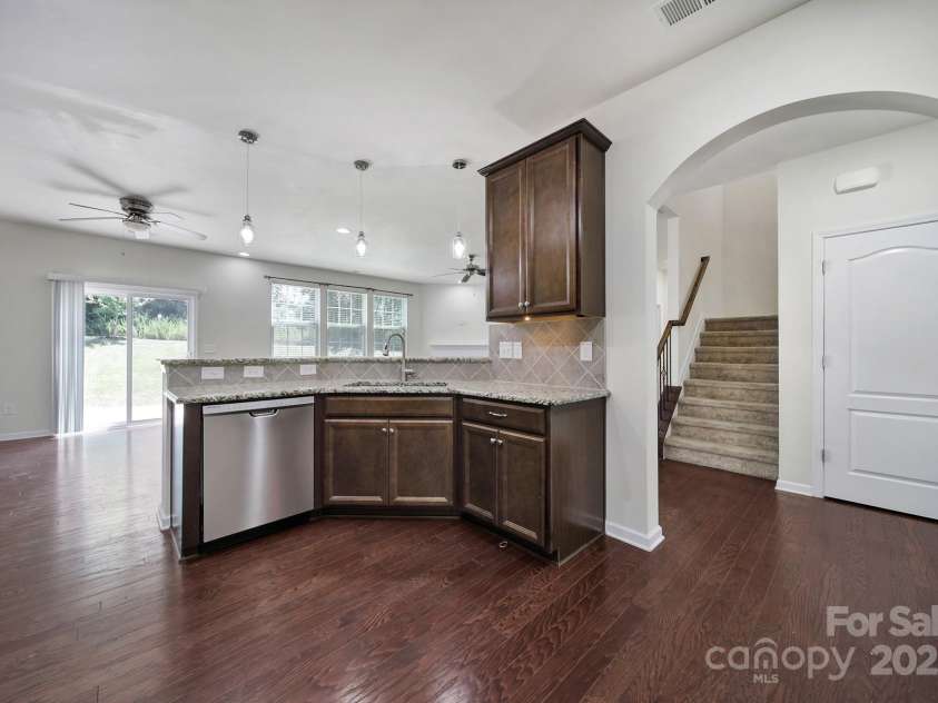 10328 Ebbets Road, Charlotte, NC 28273.  MLS# CAR4278139, YatesRealty ID 33163. Kitchen