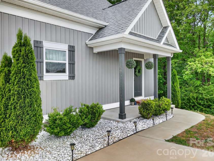 6109 Bunn Simpson Road, Marshville, NC 28103.  MLS# CAR4333051, YatesRealty ID 33164. 