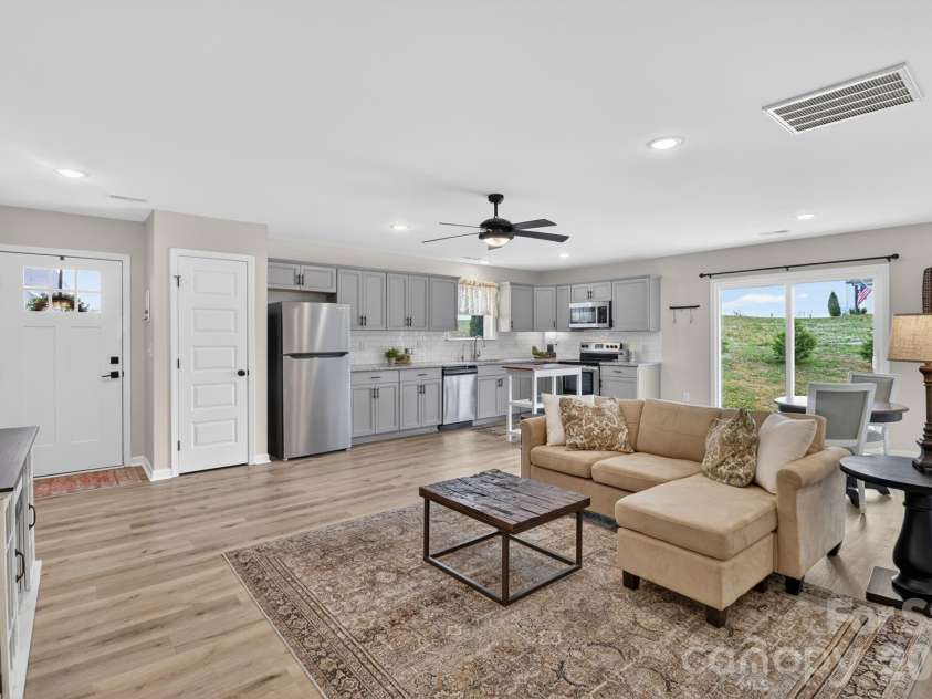 6109 Bunn Simpson Road, Marshville, NC 28103.  MLS# CAR4333051, YatesRealty ID 33164. 
