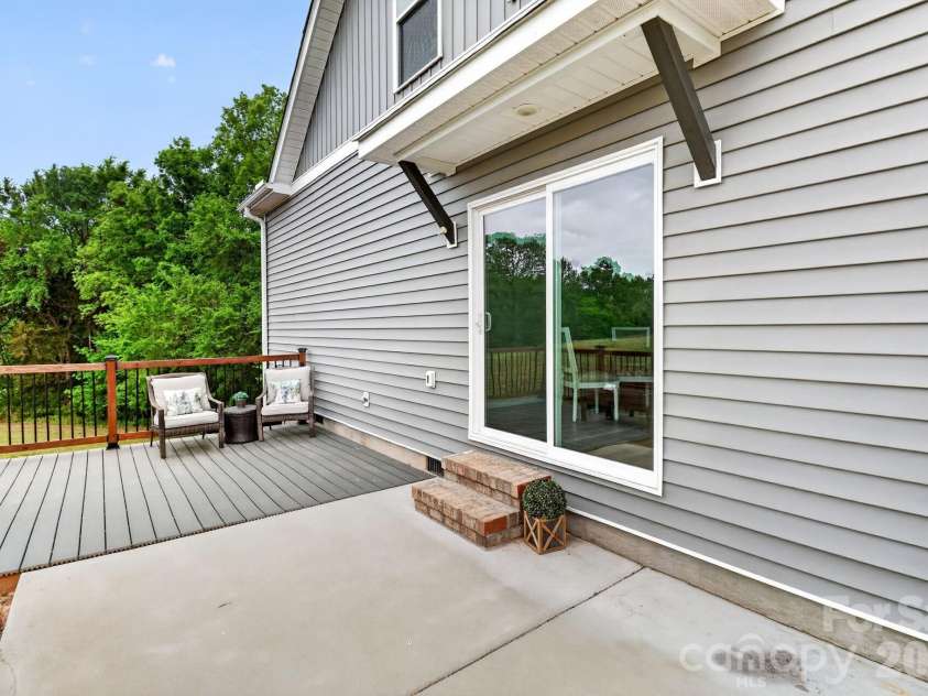 6109 Bunn Simpson Road, Marshville, NC 28103.  MLS# CAR4333051, YatesRealty ID 33164. 