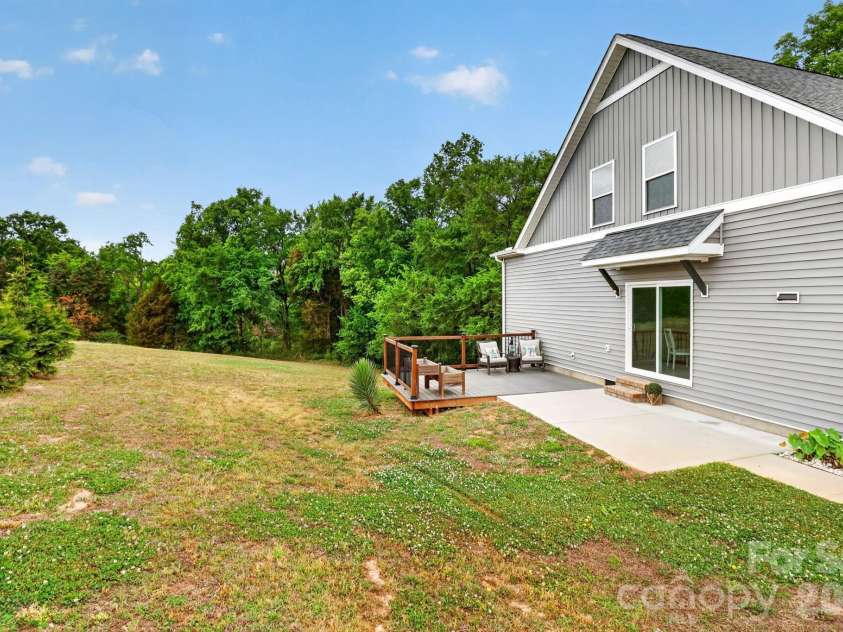 6109 Bunn Simpson Road, Marshville, NC 28103.  MLS# CAR4333051, YatesRealty ID 33164. 