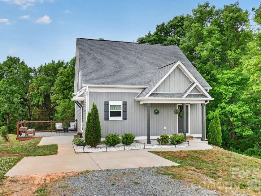 6109 Bunn Simpson Road, Marshville, NC 28103.  MLS# CAR4333051, YatesRealty ID 33164. 