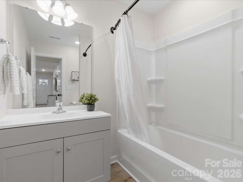 6109 Bunn Simpson Road, Marshville, NC 28103.  MLS# CAR4333051, YatesRealty ID 33164. Primary Bathroom