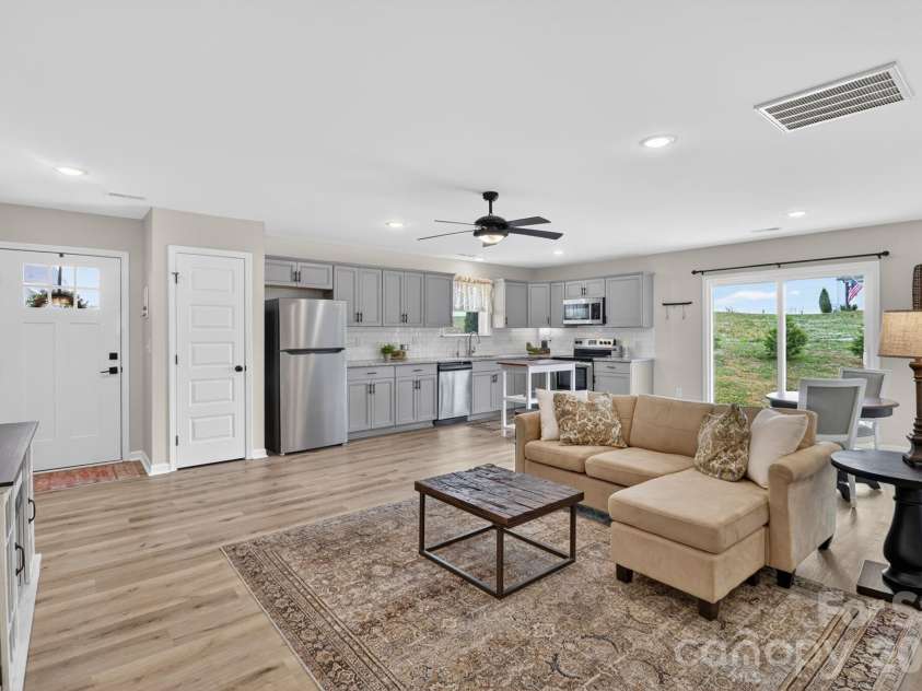 6109 Bunn Simpson Road, Marshville, NC 28103.  MLS# CAR4430266, YatesRealty ID 33164. 